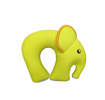 Il resto dell'aeroplano scherza il cuscino del collo con forma dell'elefante di serigrafia di logo